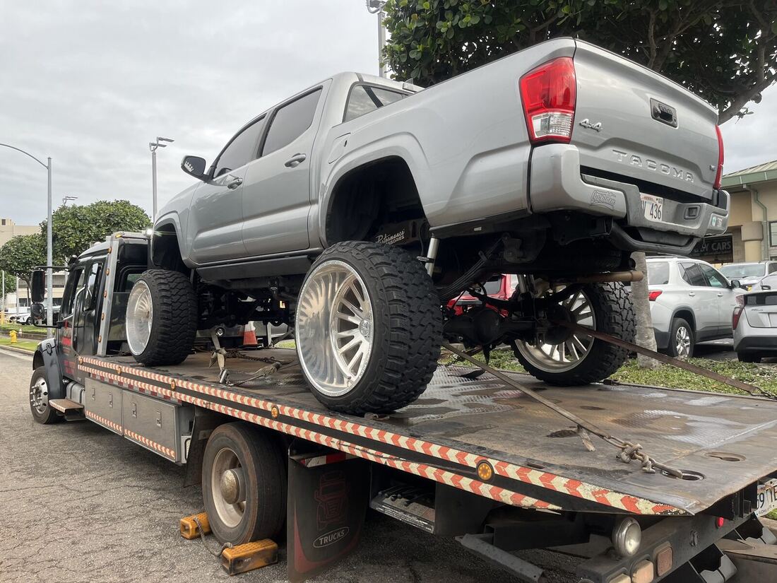 Tire Service by Poorman 808 Roadside, LLC